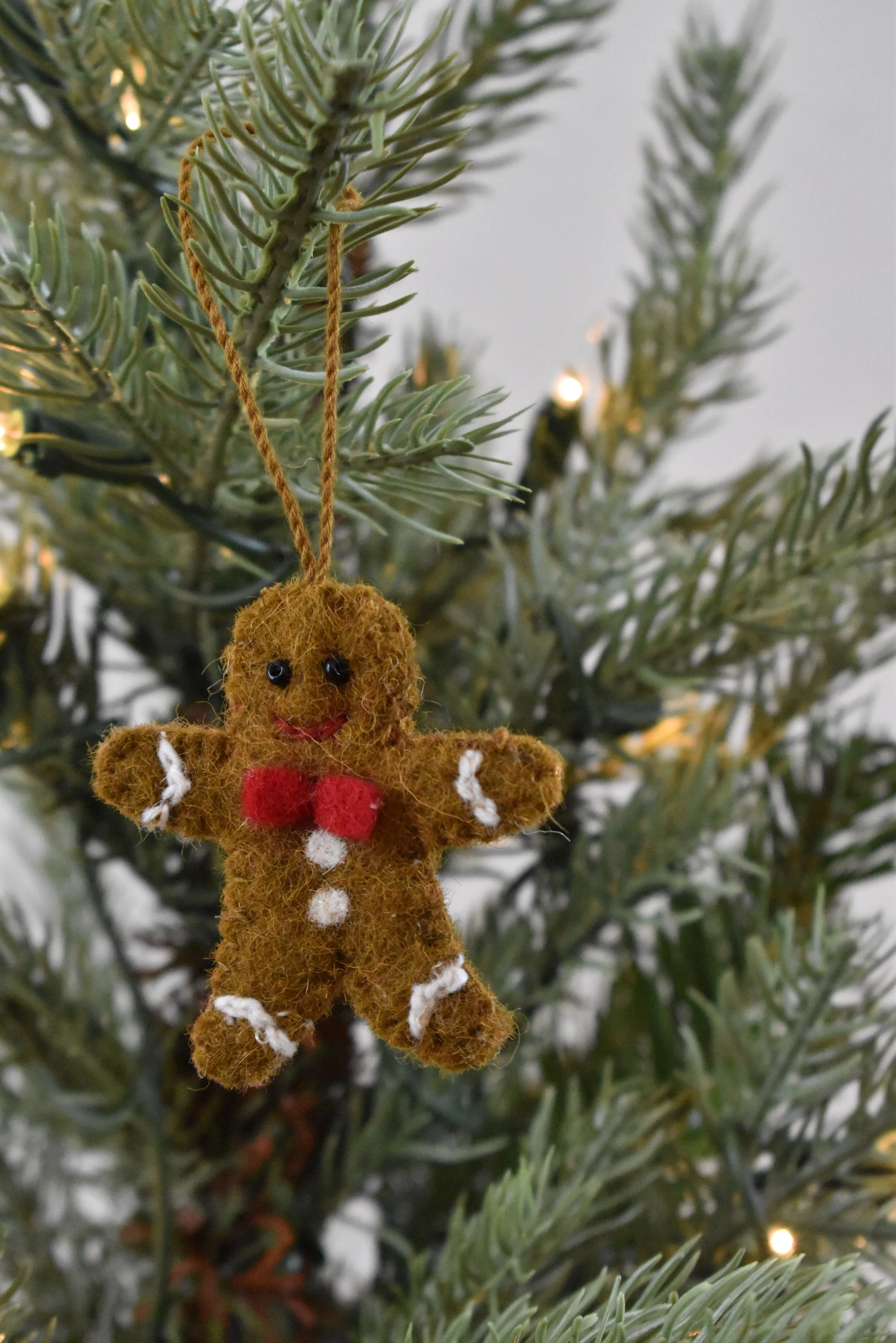 Ensemble de 24 pièces - Mini arbre de Noël emblématique pour table - En feutre de laine prêt à poser