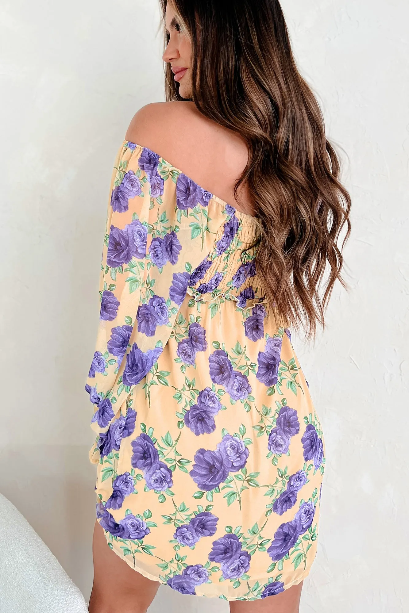 Une Magnifique Robe Chiffonnée à Smocks Floraux (Moutarde Clair)