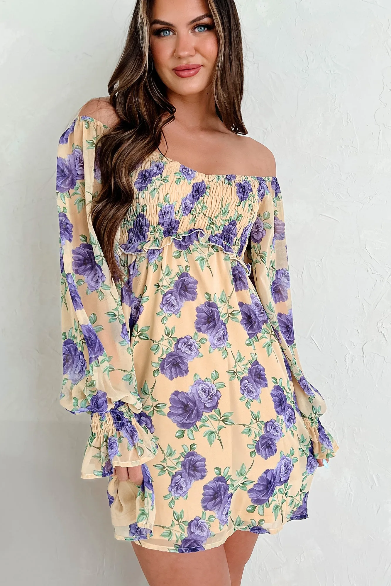 Une Magnifique Robe Chiffonnée à Smocks Floraux (Moutarde Clair)