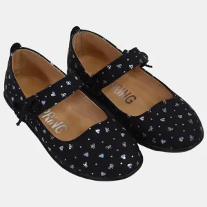 Chaussures en Cuir pour Fille – Noir avec Détails en Forme de Cœur