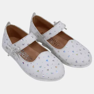 Chaussures en cuir pour bébé fille – Blanc avec détails en forme de cœur