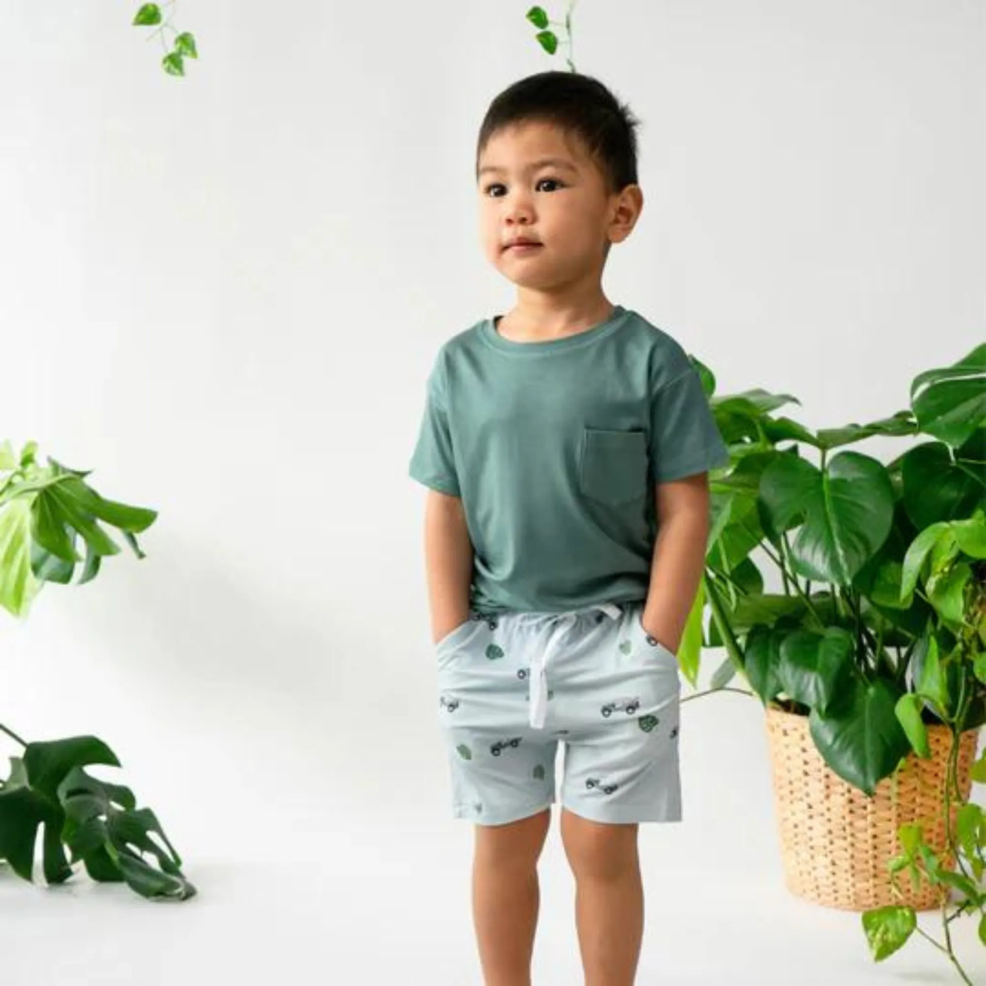 BELAN J Shorts Quotidiens - Jeep Vert