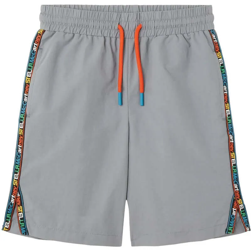 Short de sport gris avec logo pour garçons