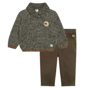 Pull en laine kaki et pantalon pour garçons