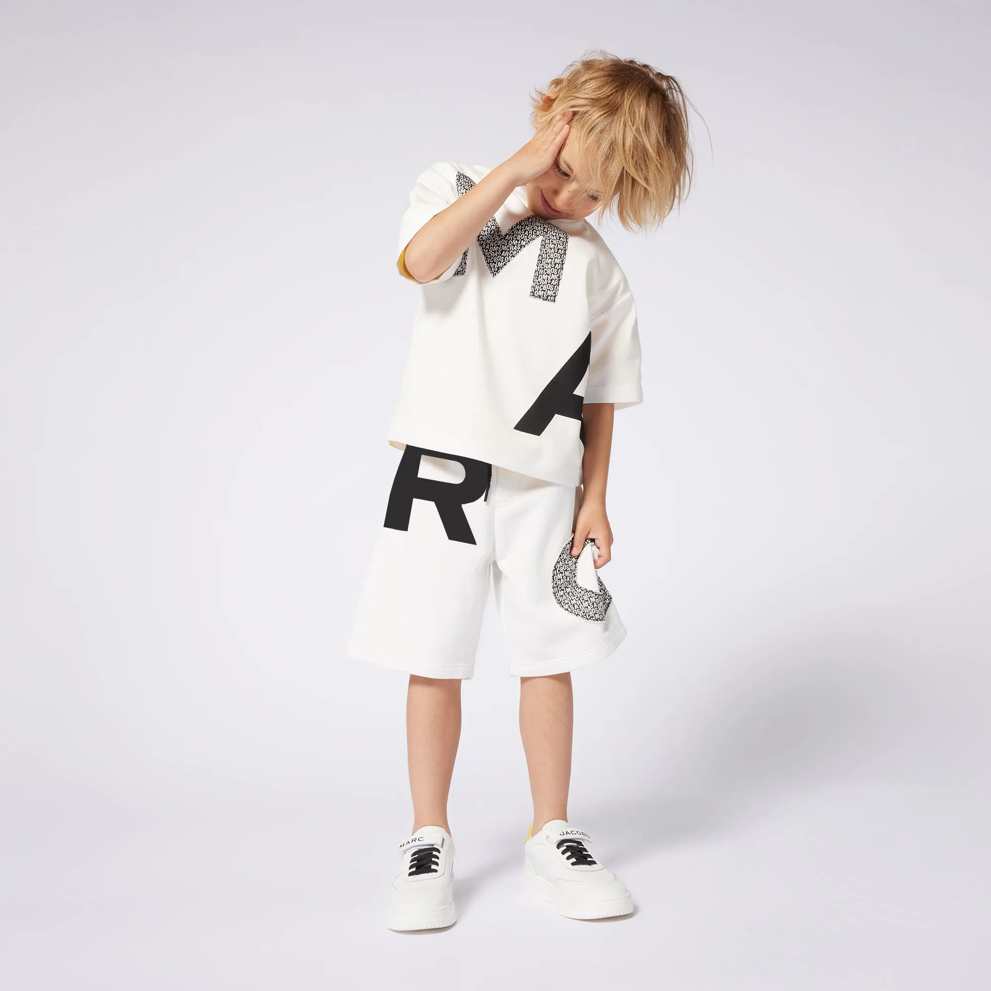 T-shirt blanc pour garçons avec logo