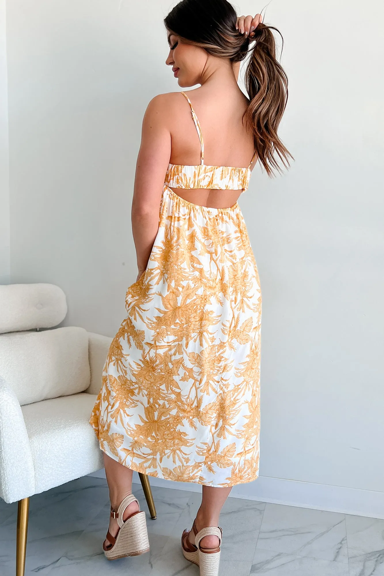 Robe plissée à l'imprimé tropical et à la perspective aérée (Multi orange clair)