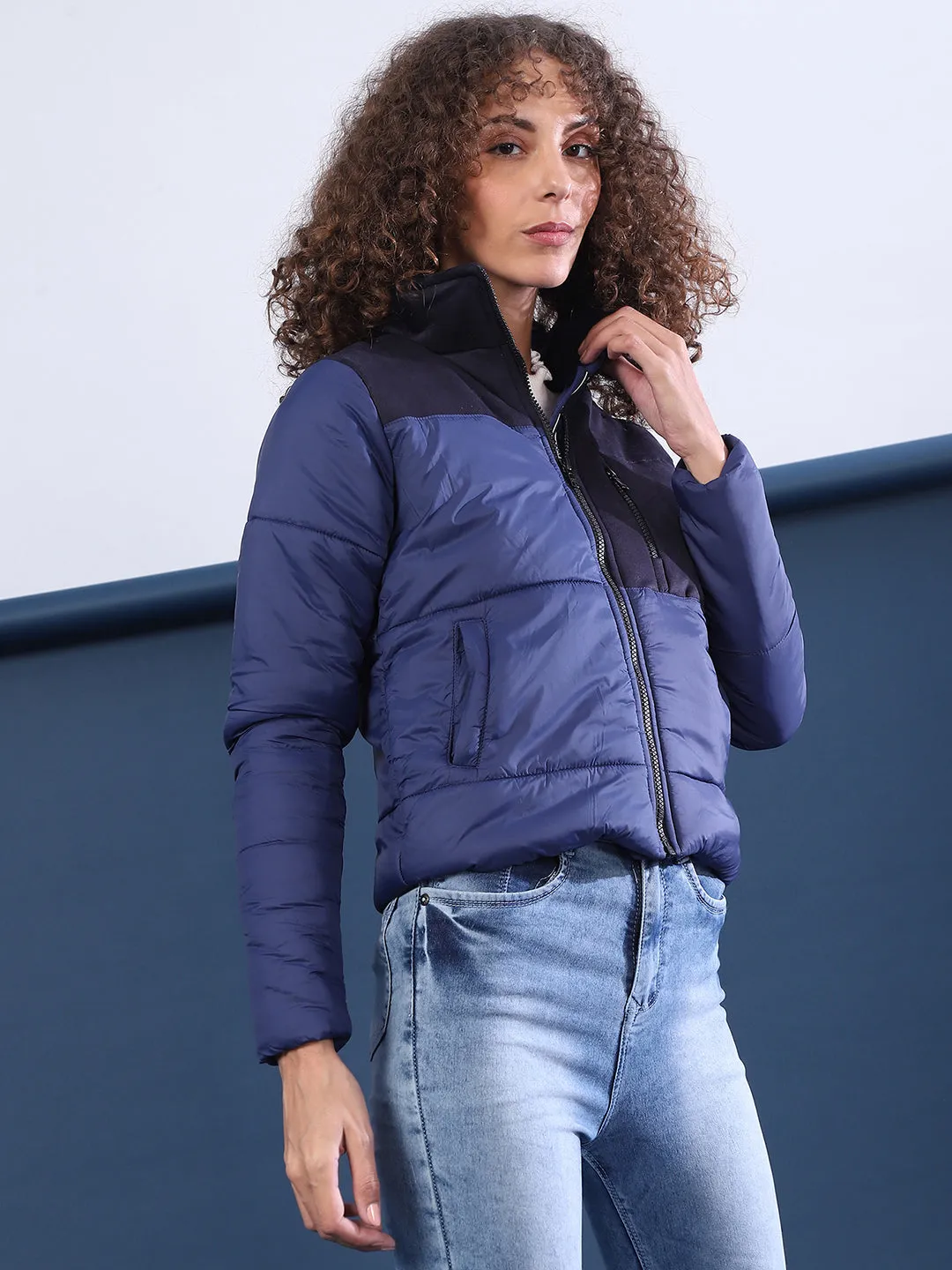 Veste bomber décontractée élégante à motifs colorés pour femmes Campus Sutra