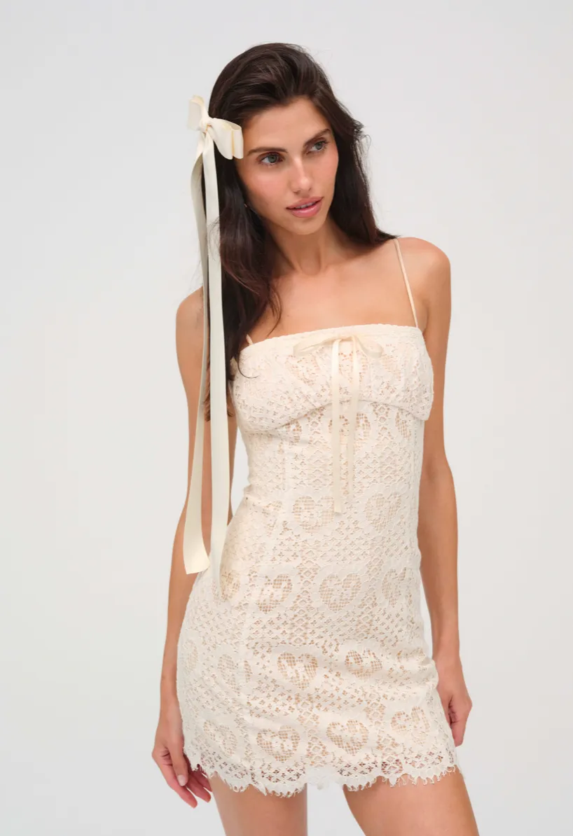 Robe courte en dentelle Claire par For Love and Lemons