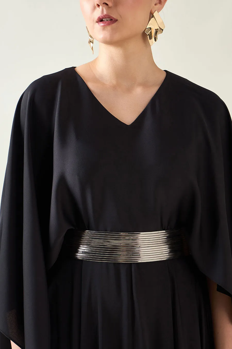 Robe noire corail avec ceinture à finition métallisée