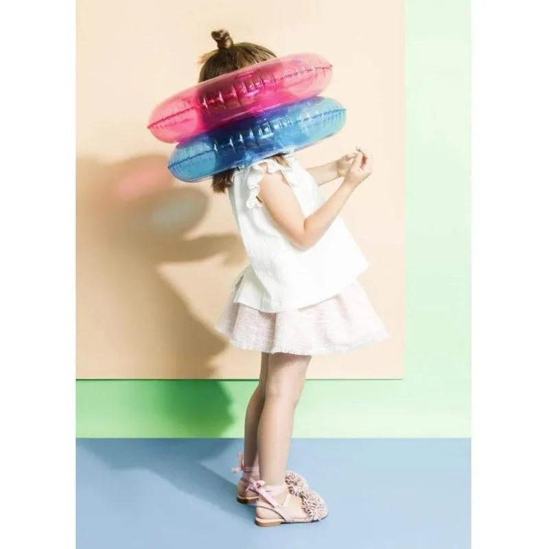Blouse à volants crème avec jupe texturée rose