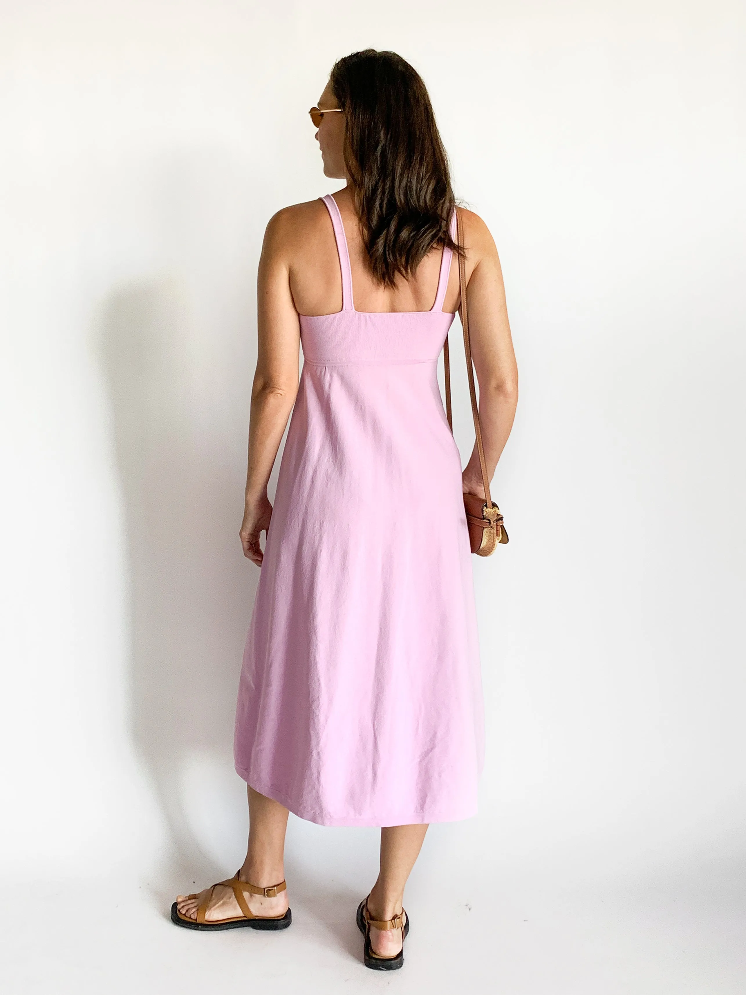 Robe en jersey crêpé à encolure carrée