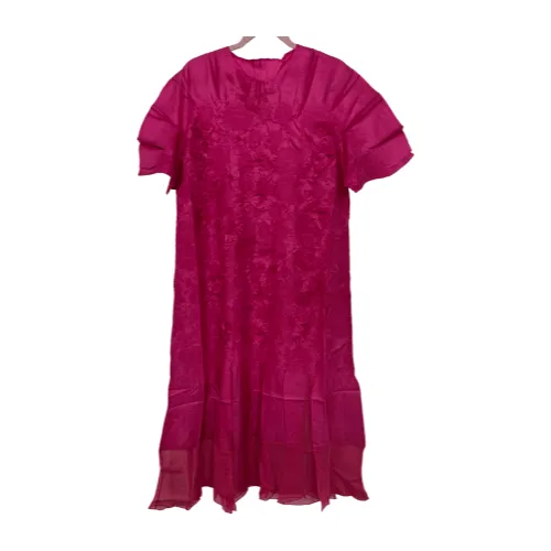 Robe mi-longue à effet froissé