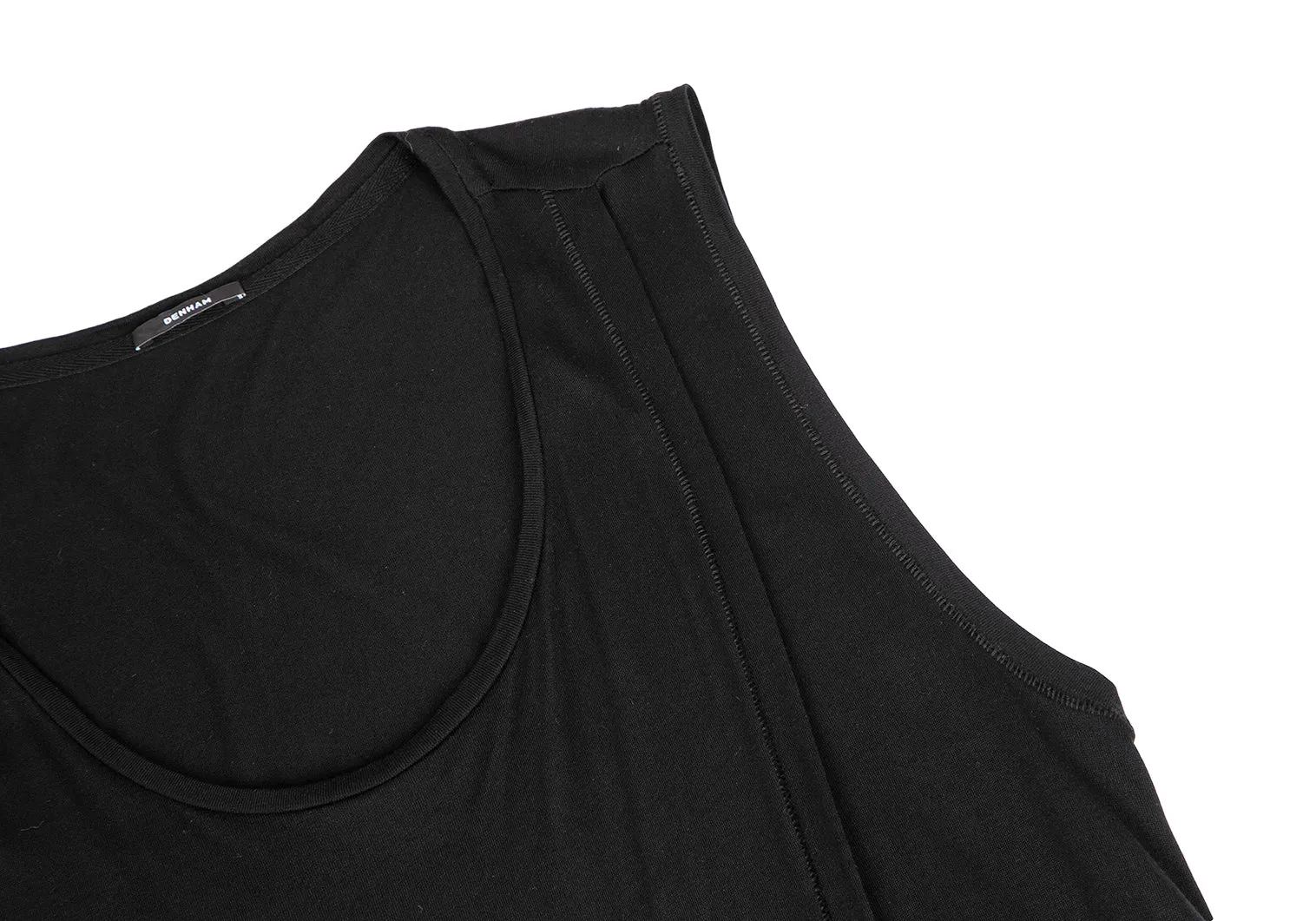 DENHA DENHAM Japon. Robe sans manches en rayonne noire avec motif enveloppant