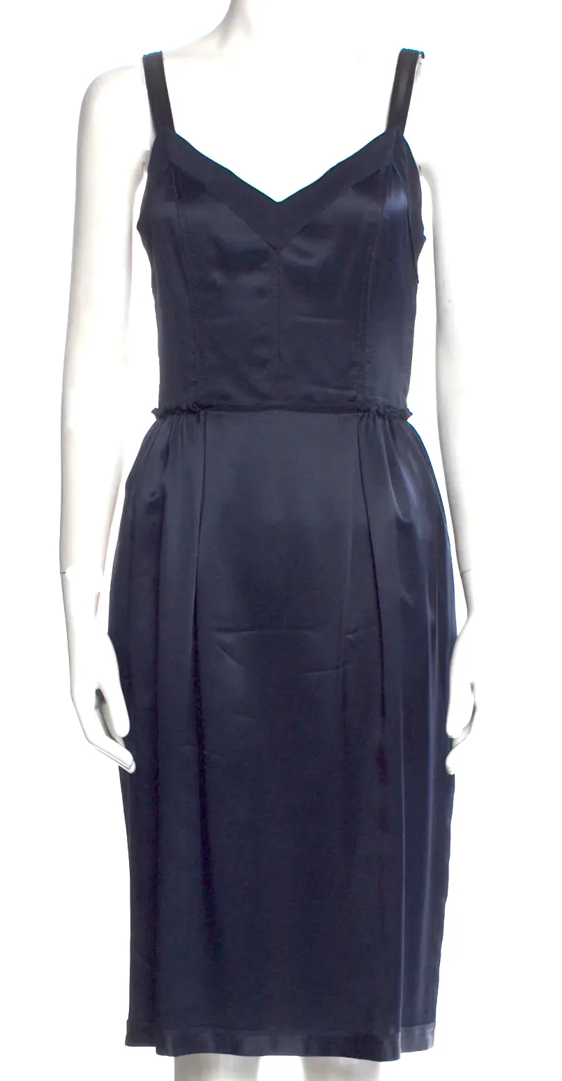 Dolce & Gabbana Italie. Robe longueur genou en soie bleu foncé