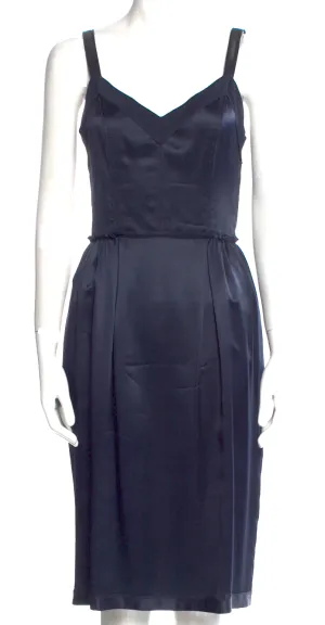 Dolce & Gabbana Italie. Robe longueur genou en soie bleu foncé
