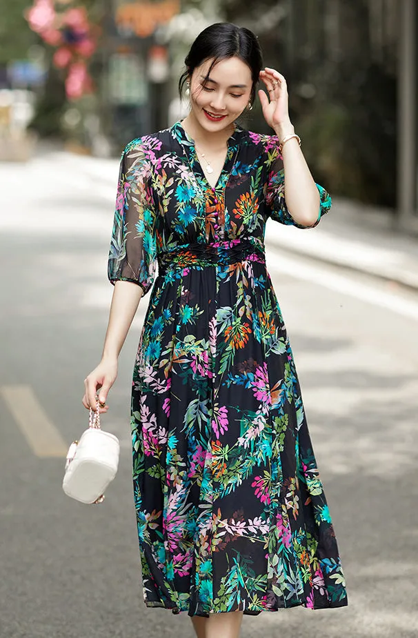 Robe en soie imprimée florale élégante à encolure en V