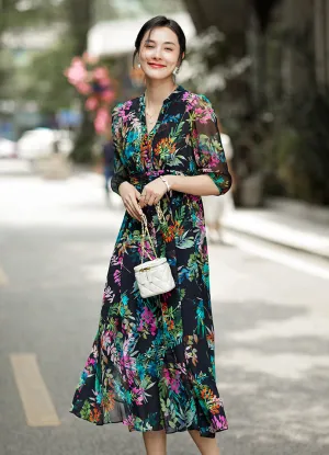Robe en soie imprimée florale élégante à encolure en V