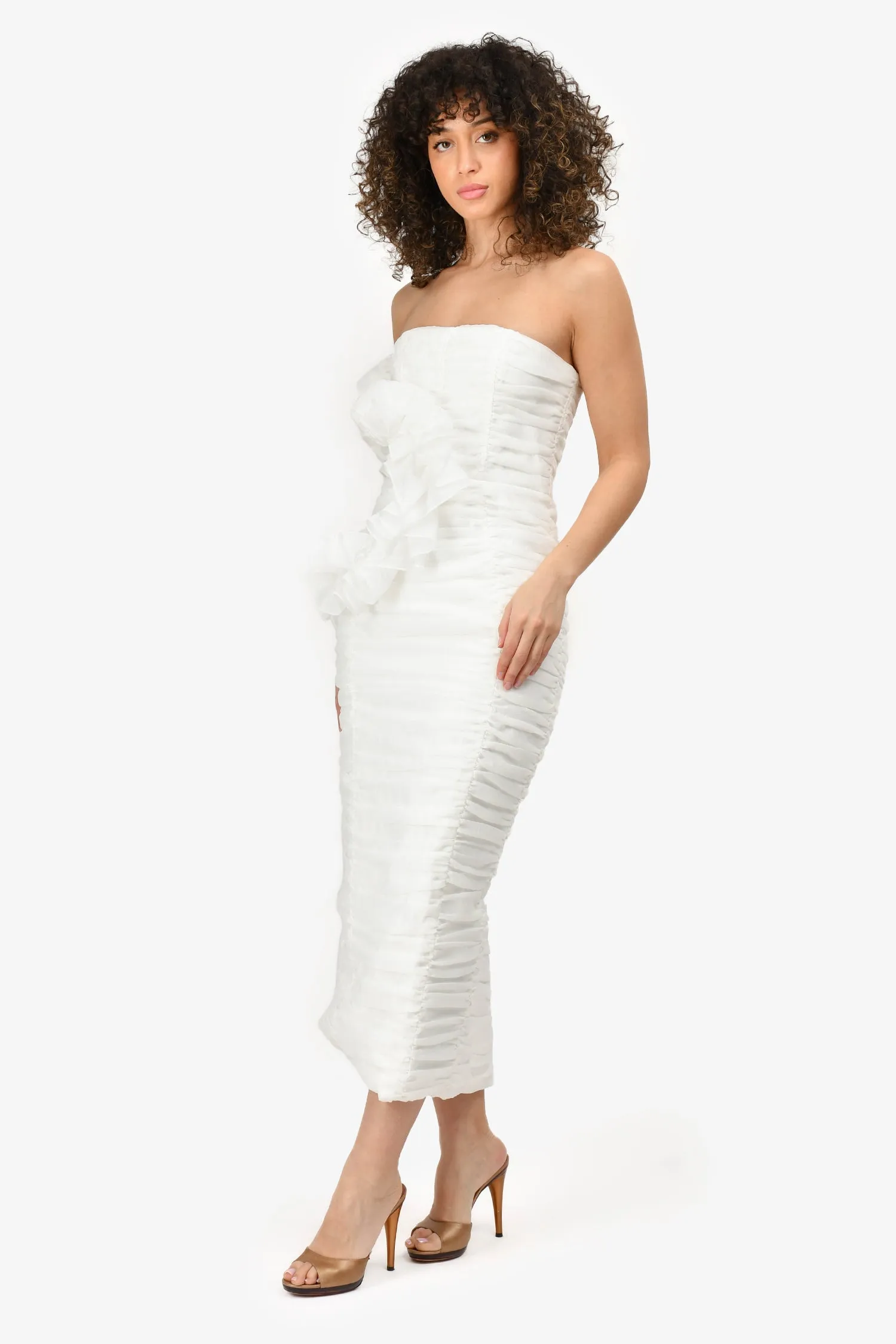 Eliya The Label Robe mi-longue 'Vana' blanche à une épaule plissée taille M