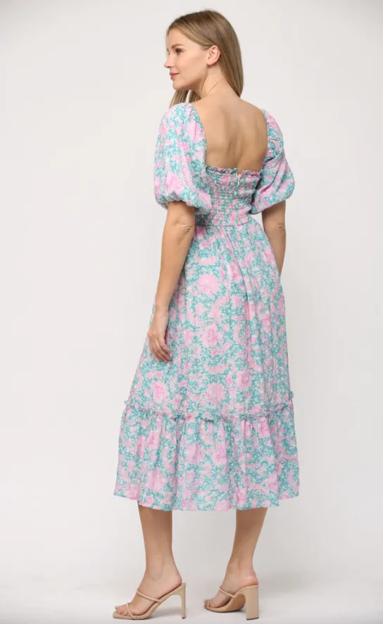 Robe mi-longue avec détail de corsage froncé