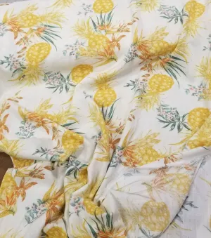 Fin de rouleau : 2 verges de Resortwear en Deadstock Designer en Rayon Souple Crème à Motif Croisé Ananas, Tissu en Lin