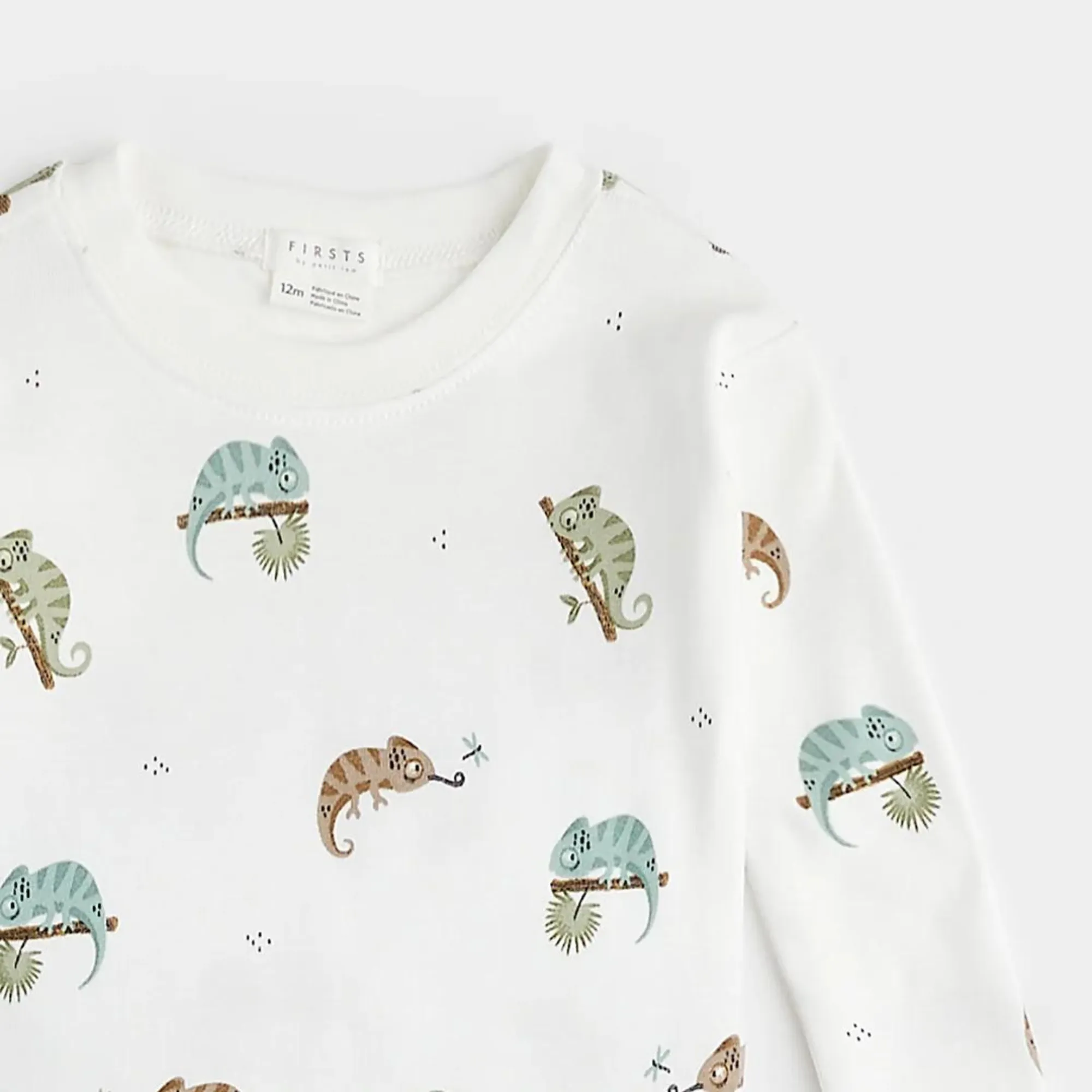 FIRSTS Pyjama pour bébé en couleur off-white à motif caméléon