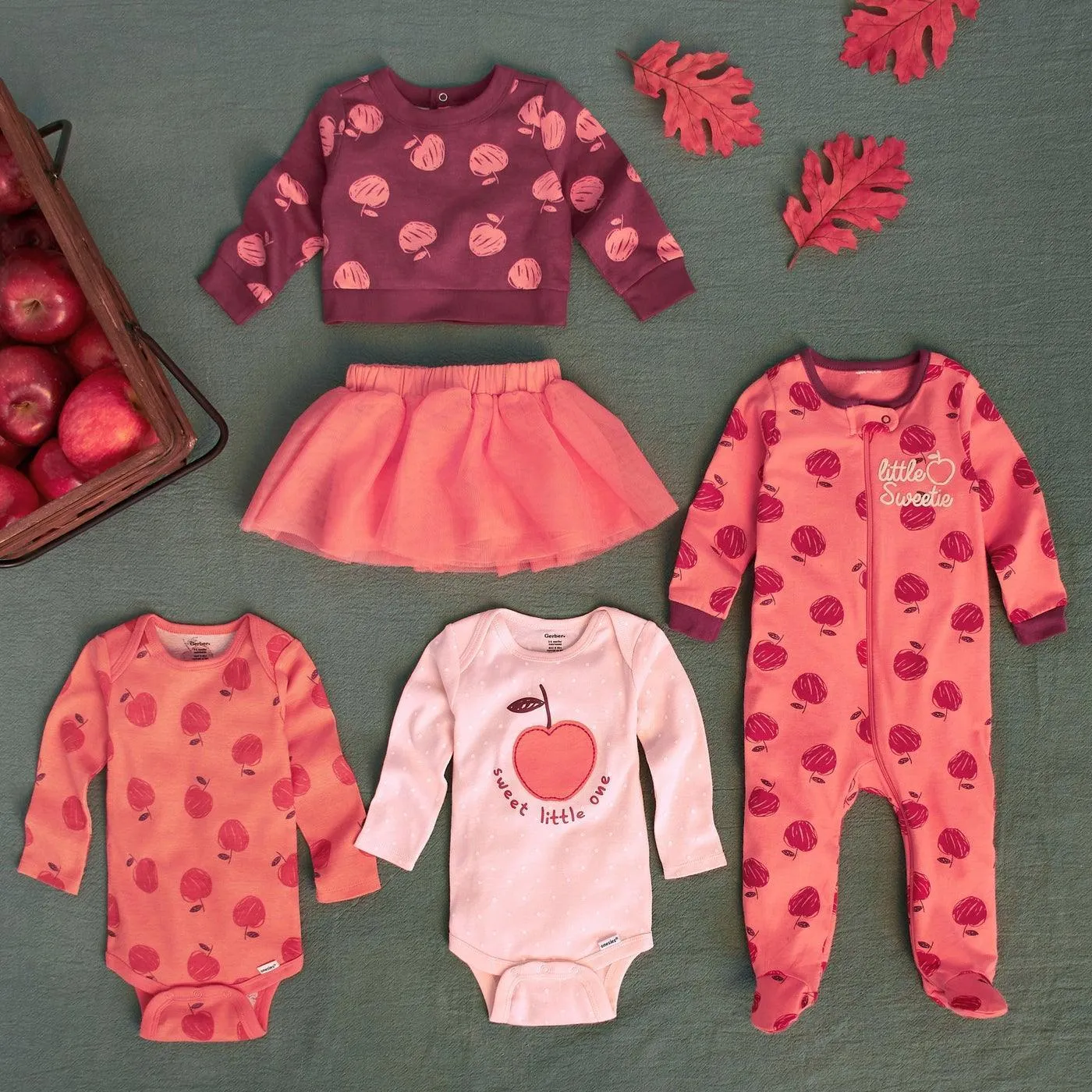 Ensemble Gerber 3 pièces pour fillettes en bas âge : haut pommes, tutu et leggings (2-5 ans) Babykids Gerber