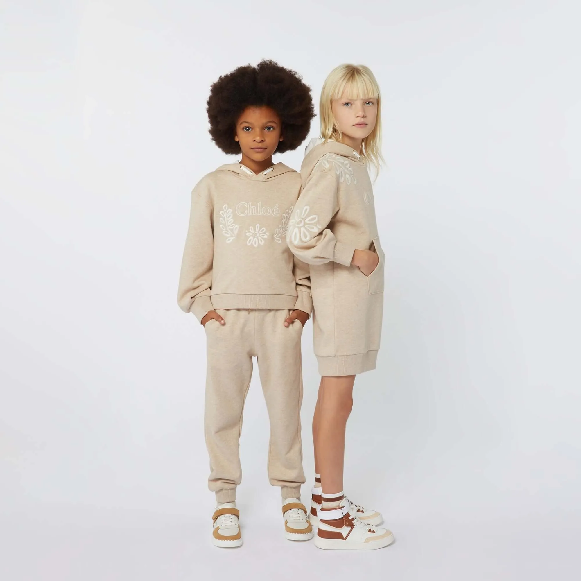 Pull à capuche fleuri bio beige pour filles