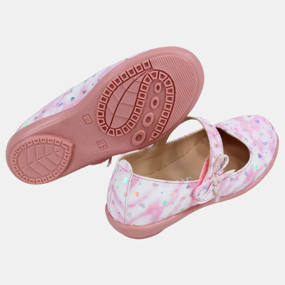 Chaussures en Cuir pour Filles – Rose avec Détails en Forme de Cœur