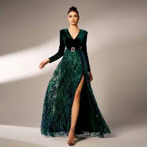 Robe longue à manches longues avec fente haute et paillettes