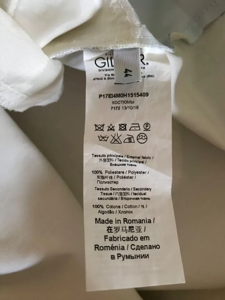 Iceberg Italy. Robe mini en tissu nylon rayé à l'avant, dos blanc