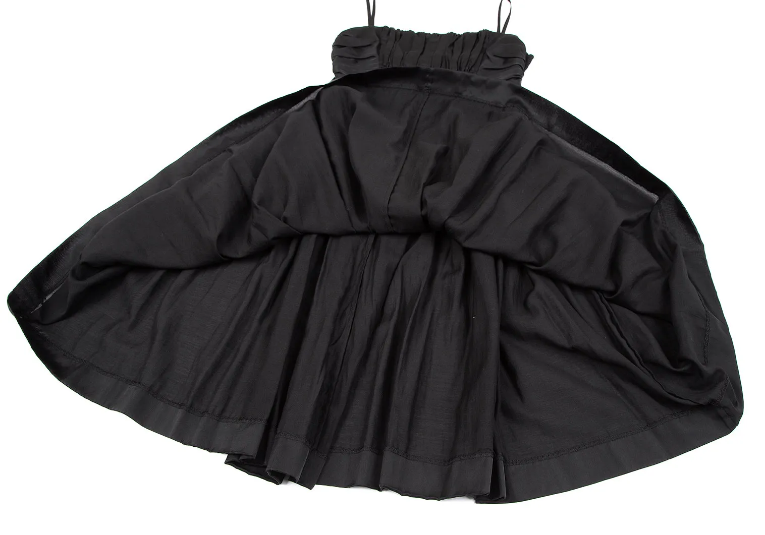 Issey Miyake Japon. Robe Cami à Volants en Polycoton Noir Zucca