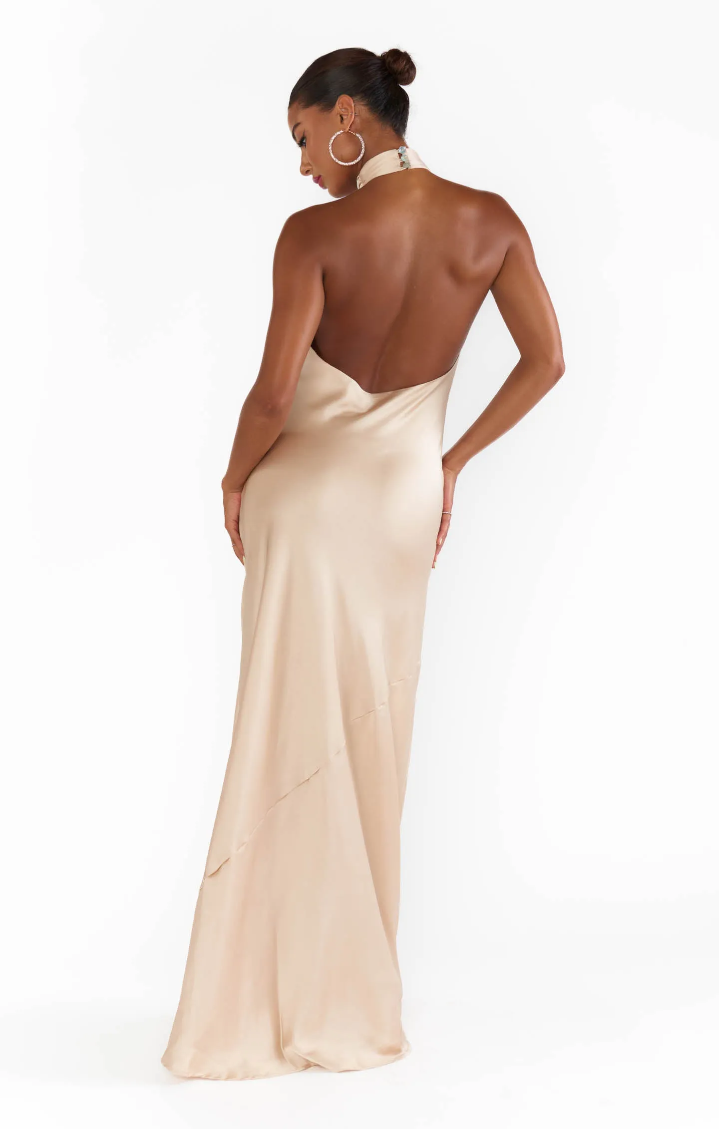 Robe longue Jasmine Halter ~ Satin luxe champagne