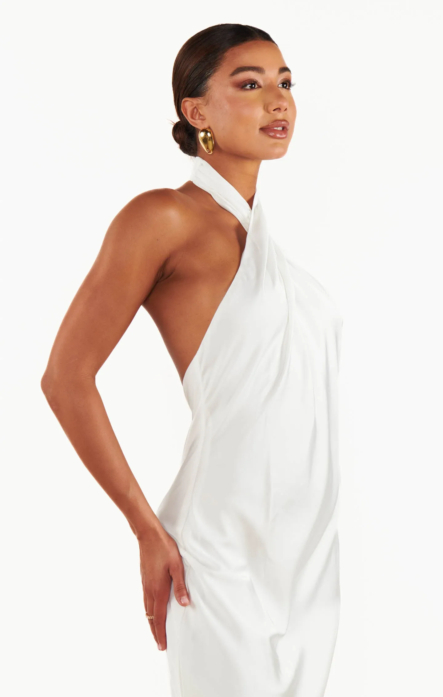 Robe mi-longue Jasmine Halter ~ Satin luxe ivoire