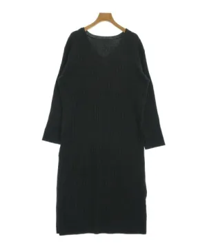 JOURNAL STANDARD Robes