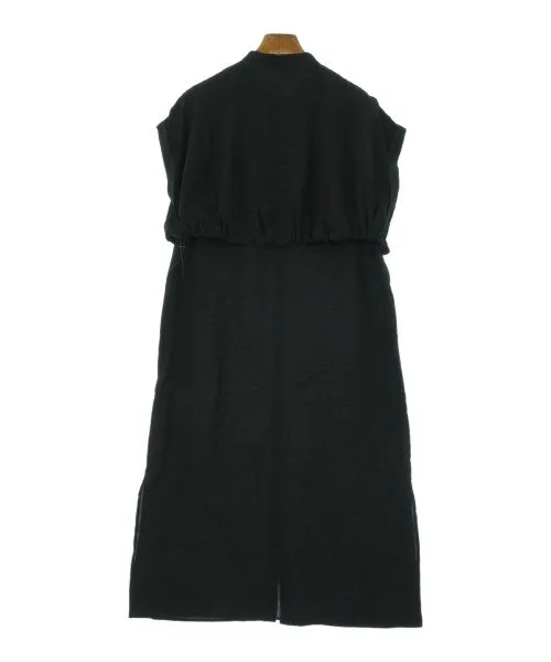JOURNAL STANDARD Robes