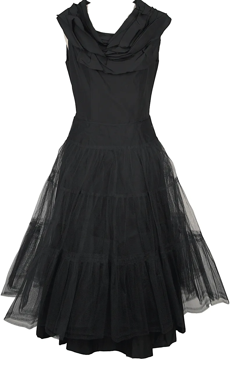 KEITA MARUYAMA Japon. Robe sans manches noire à motifs découpés