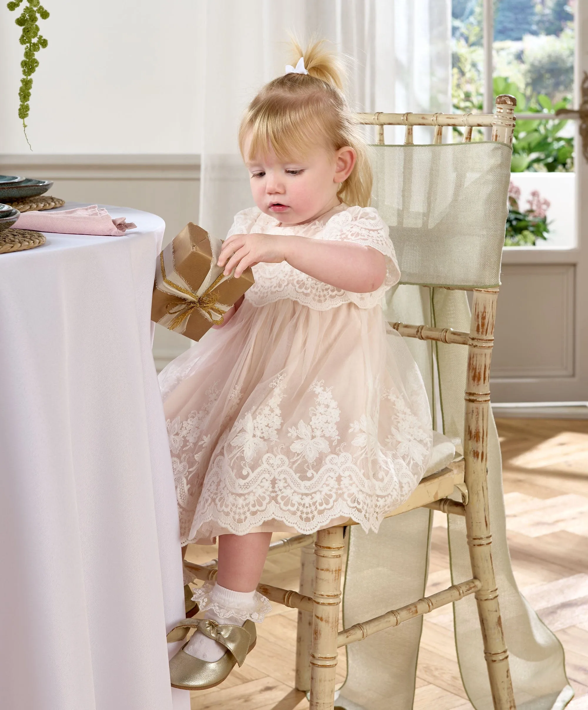 Robe à manches à volants en dentelle pour bébés et enfants Mamas & Papas
