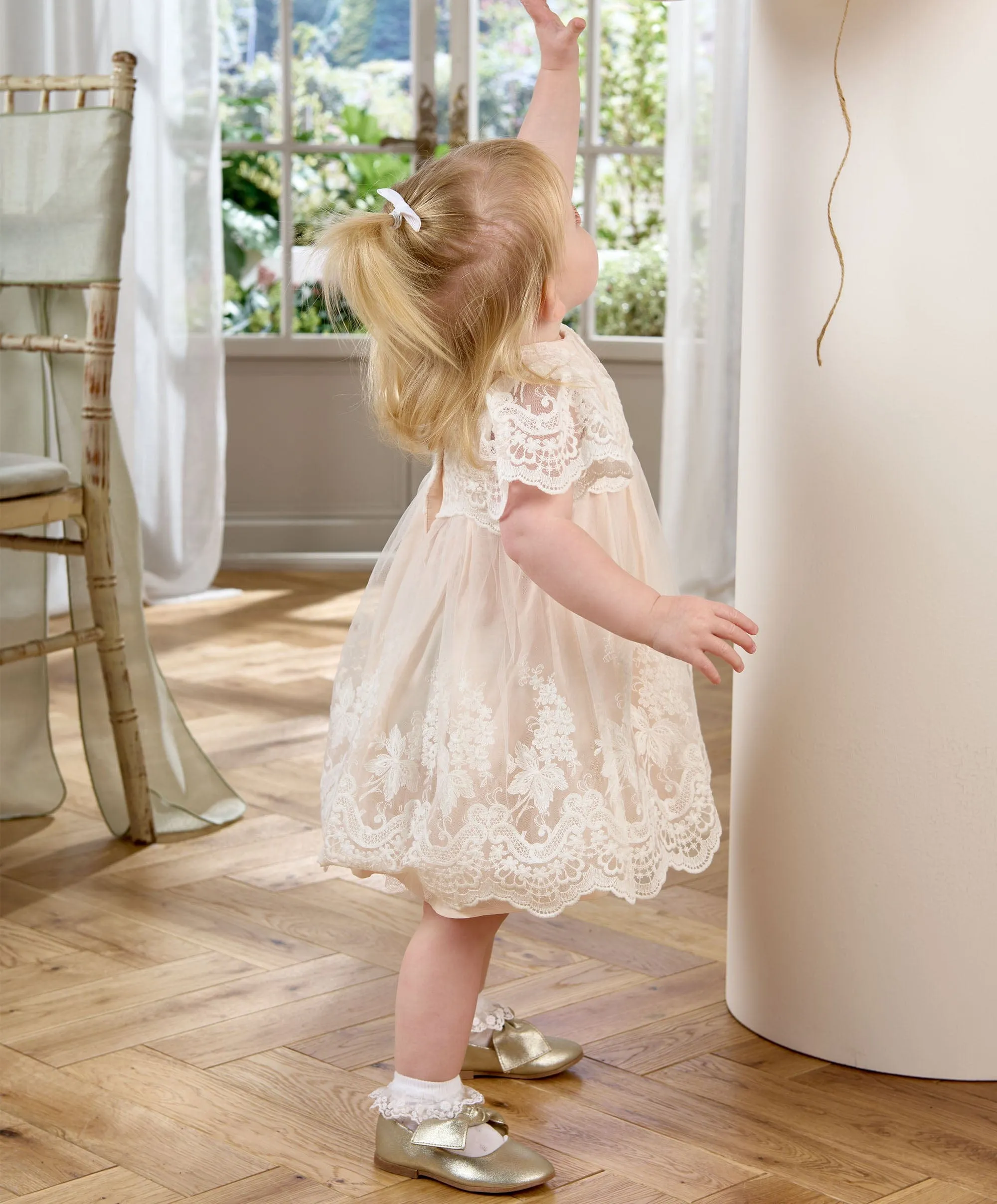 Robe à manches à volants en dentelle pour bébés et enfants Mamas & Papas