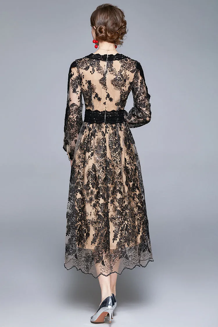 Robe longue ajustée en dentelle à col en V, manches longues, en mesh brodé de paillettes