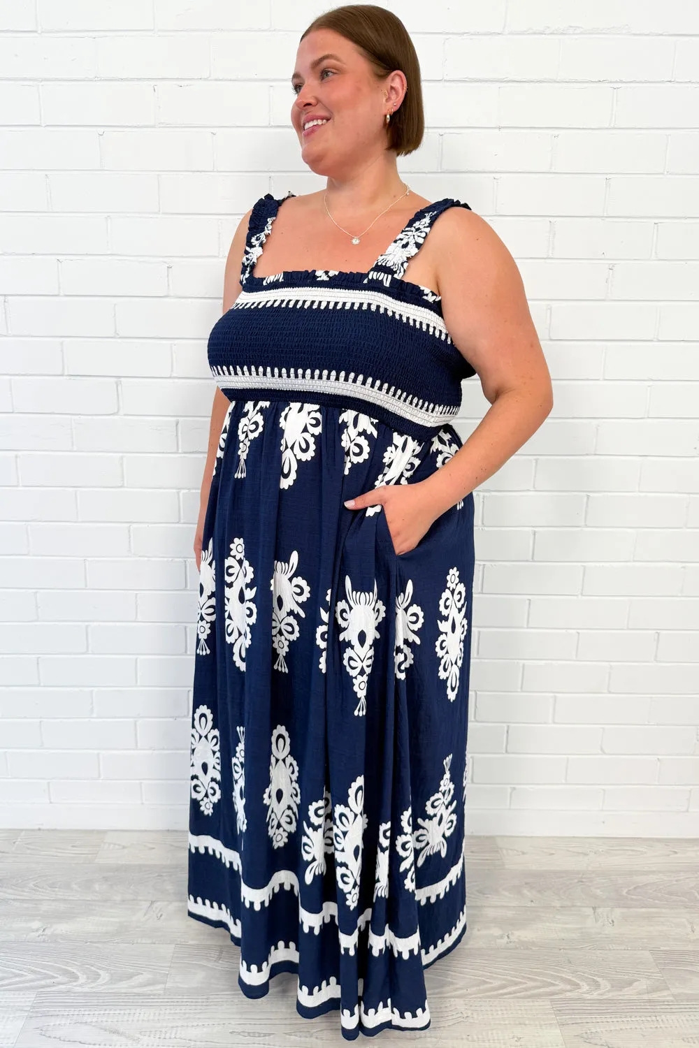 Robe Leyla