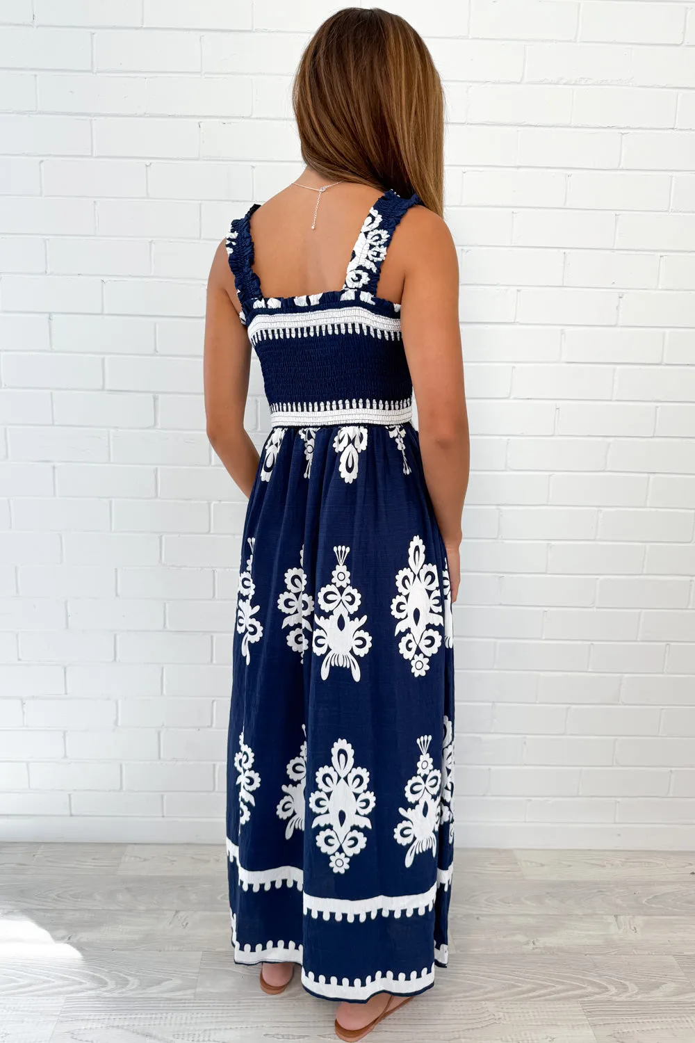 Robe Leyla