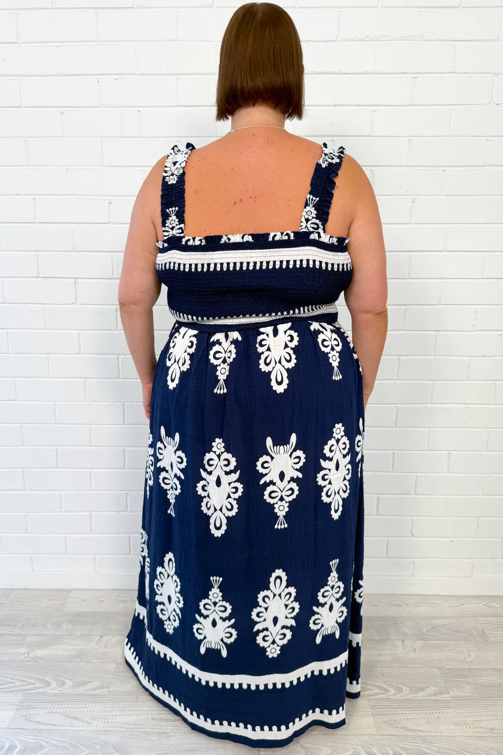 Robe Leyla
