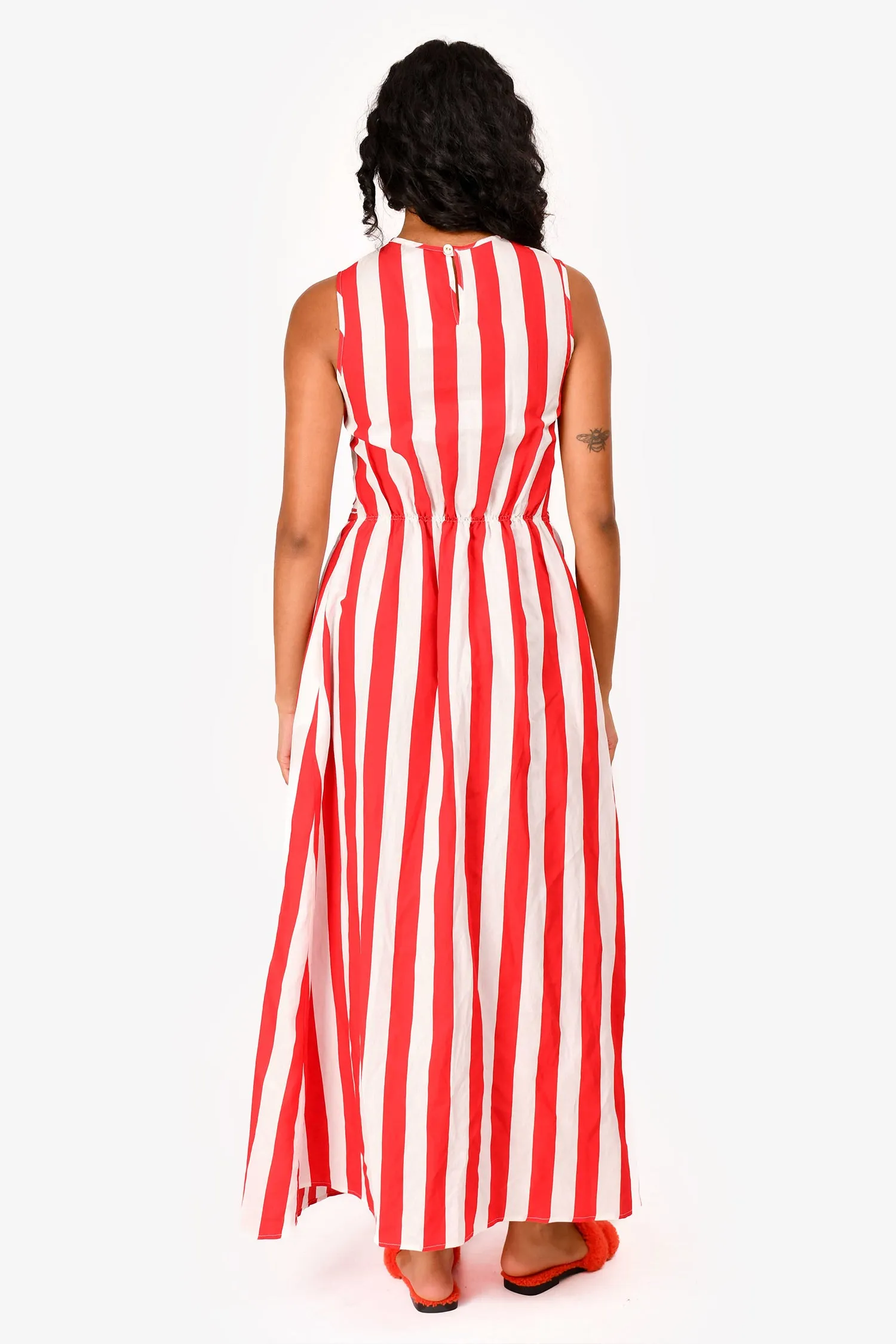 Robe mi-longue sans manches Loretta Caponi à rayures rouges et blanches Taille S