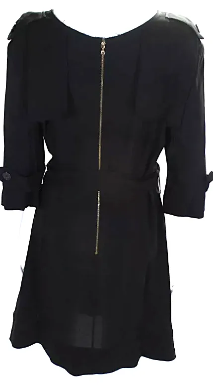 Marni Italie. Robe trapèze à manches longues noire avec ceinture