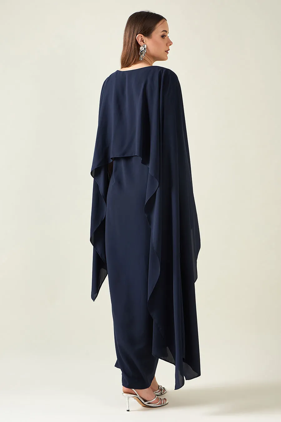 Robe drapée ornée en alliage marine