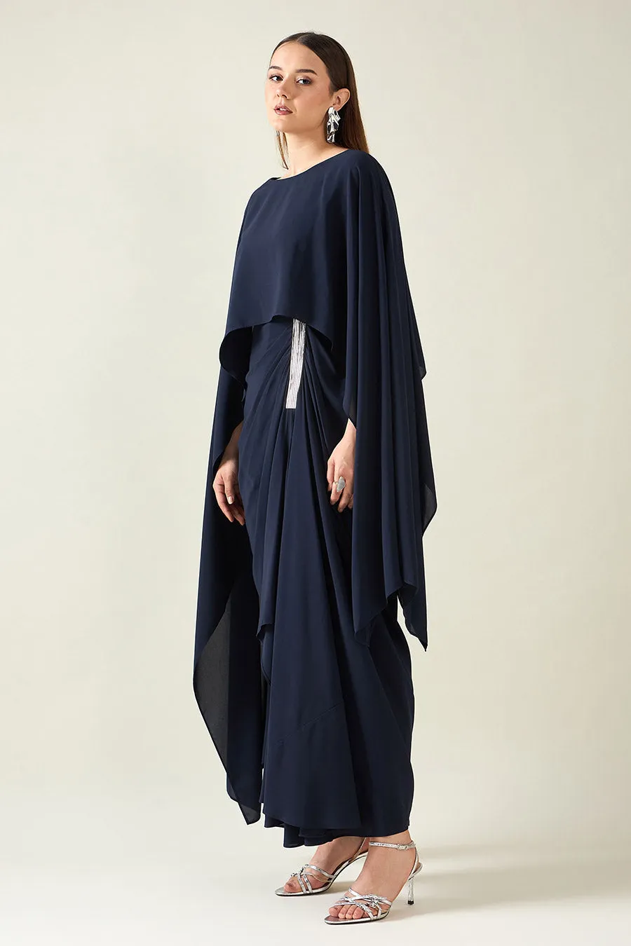 Robe drapée ornée en alliage marine