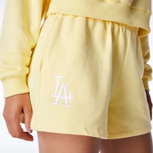 New Era Shorts de Sport LA Dodgers Femmes MLB League Essentiels Shorts Jaune Pastel