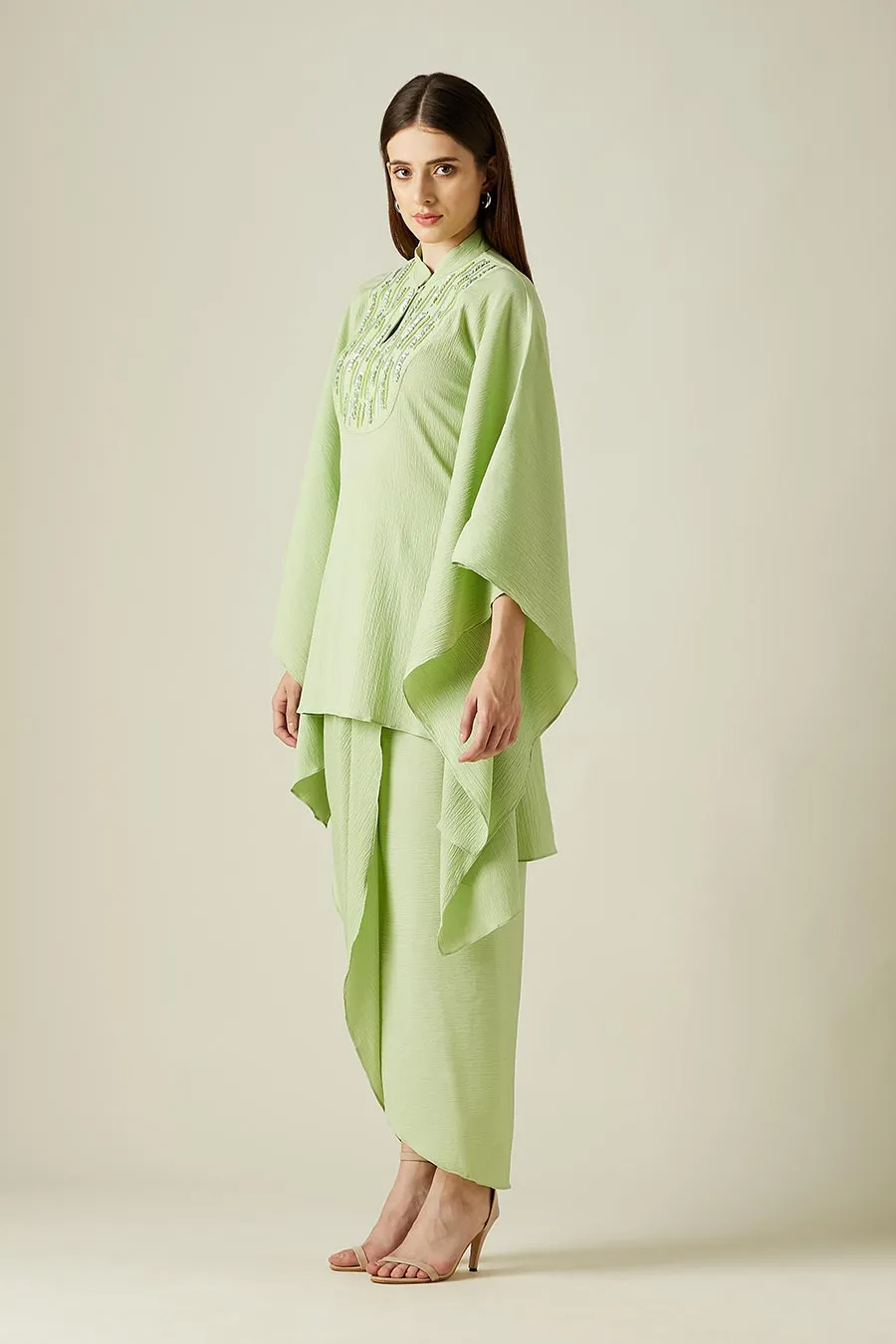 Ensemble coordonné Kaftan vert galet et jupe drapée
