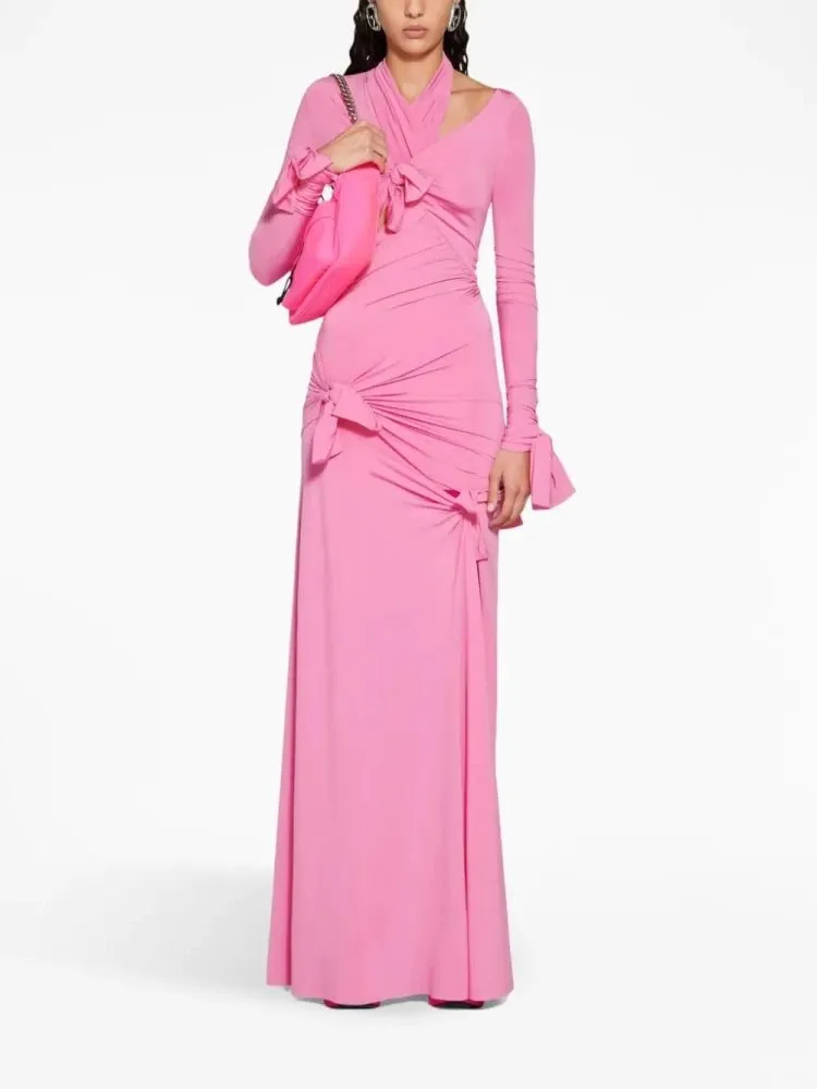 Robe maxi rose avec nœuds et découpes