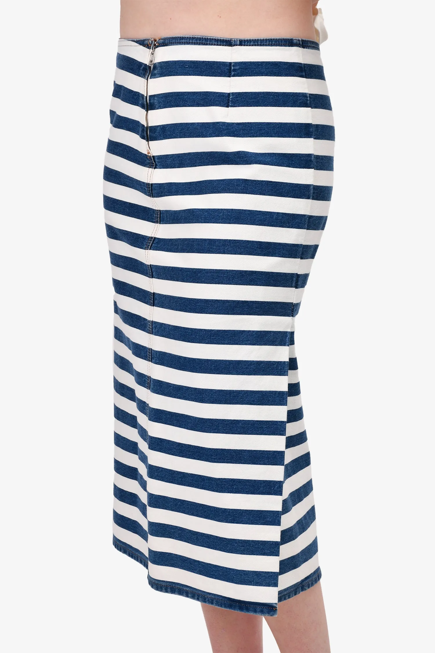 Jupe mi-longue en denim rayé bleu et blanc Prada Taille 42